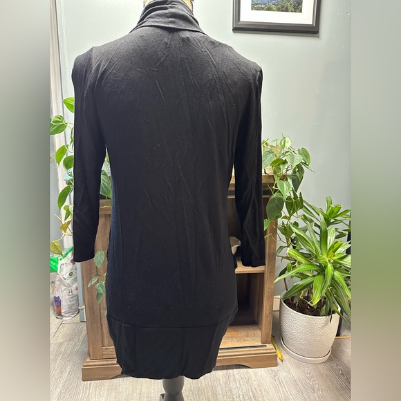 J.M. Fleurette black cardigan, size medium. Lightweight. Good condition. - Picture 3 of 5